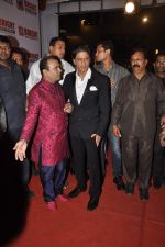 Shahrukh Khan at Yogesh Lakhani_s birthday bash in Lalit Hotel, Mumbai on 25th Sept 2013 (311).JPG